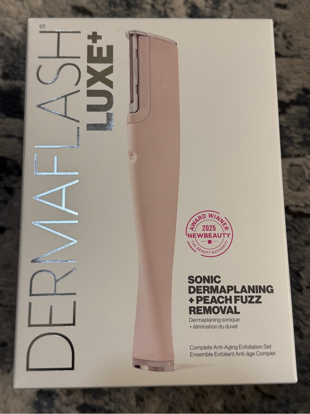 Dermaflash Luxe+ Sonic Dermaplaning & Peach Fuzz Removal Device blush pink new
